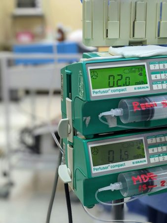 types of anesthesia used in eye surgery
